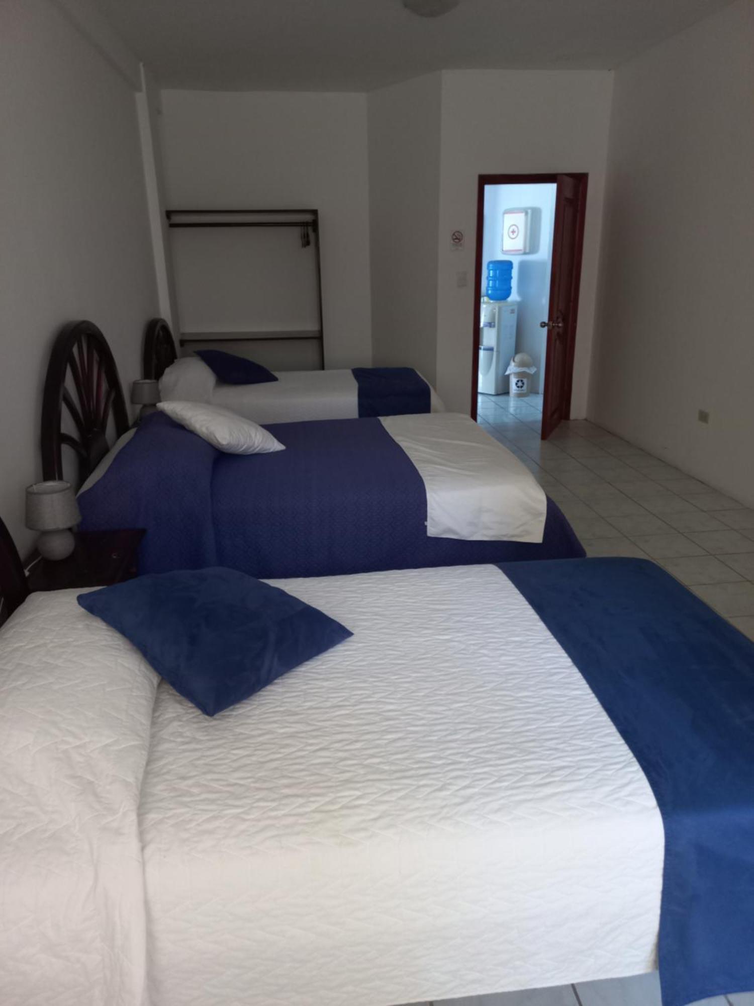 Hotel Isla Del Descanso Puerto Villamil Ngoại thất bức ảnh