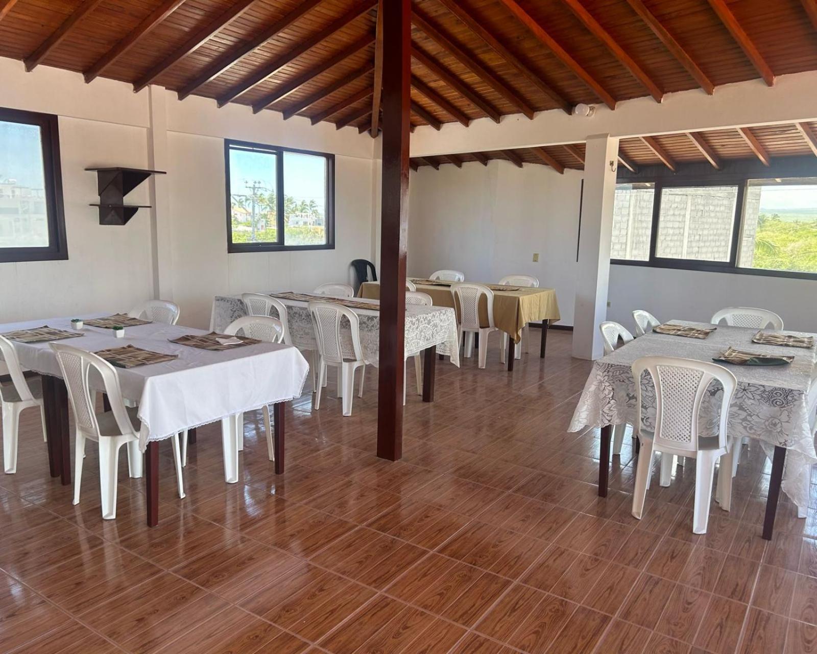 Hotel Isla Del Descanso Puerto Villamil Ngoại thất bức ảnh